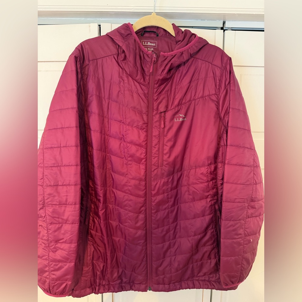 L.L. Bean Women's Berry Primaloft Hooded Puffer Jacket - 2X